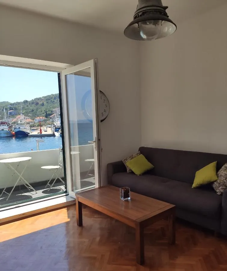 Apartment Eva Kali 0*,