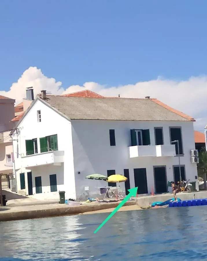 Apartment Eva Kali 0*,  Croatia