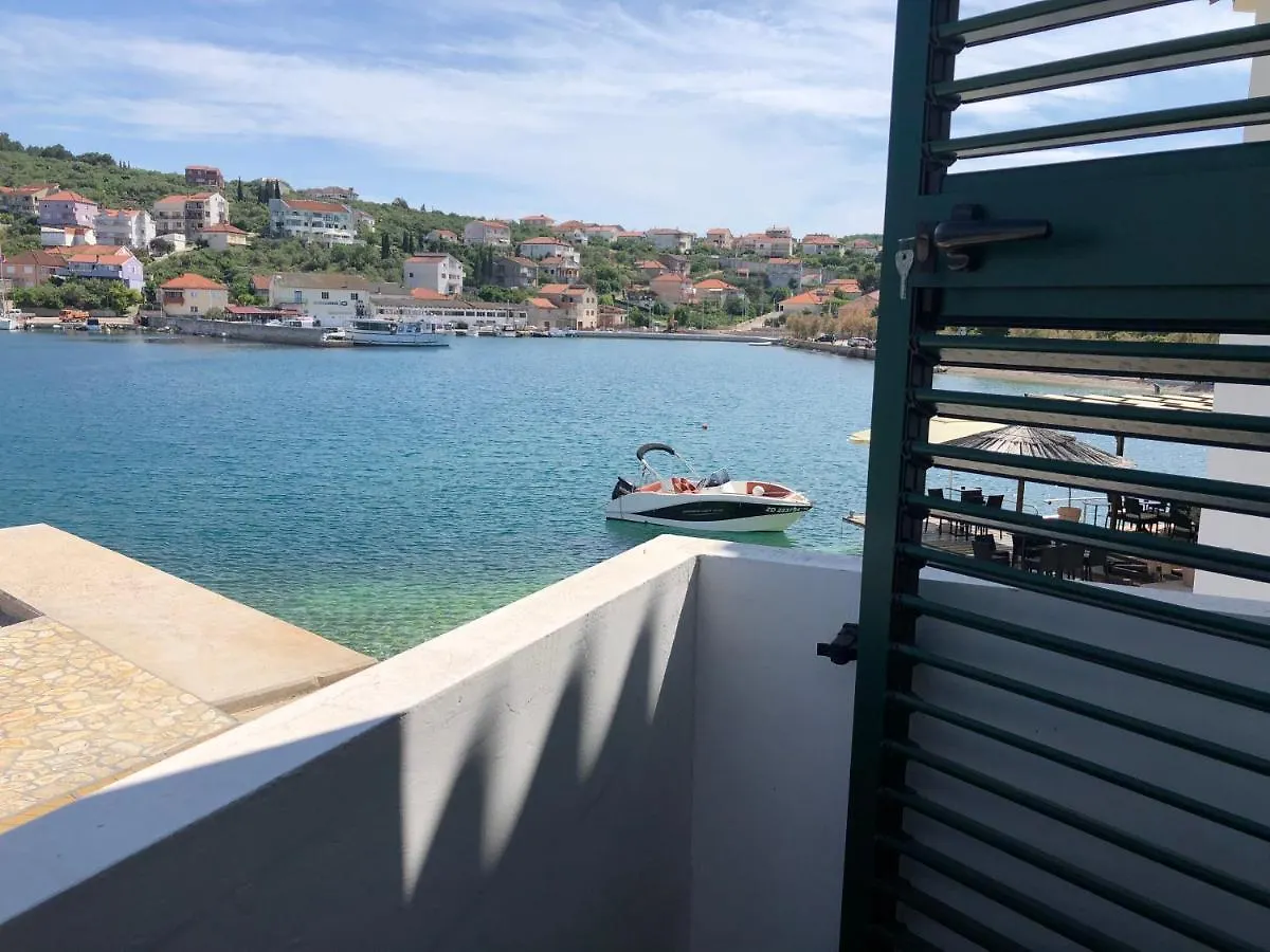 Apartment Eva Kali Croatia
